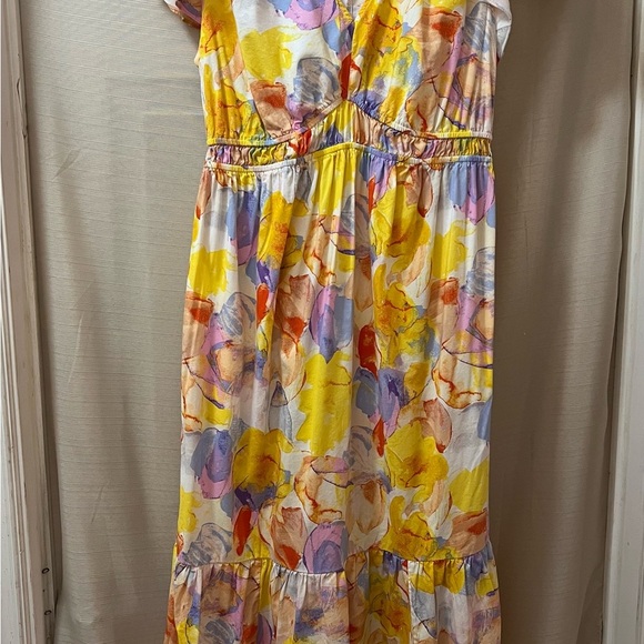 🔵 Ingrid & Isabel Yellow and Purple Maternity Floral Dress Size Medium - Picture 1 of 7